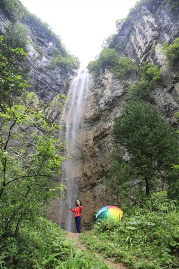 哪位高人提供下《手术台就是阵地》这篇文章？？？？？？游戏画面