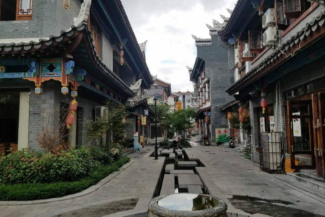 逃离黄金城堡